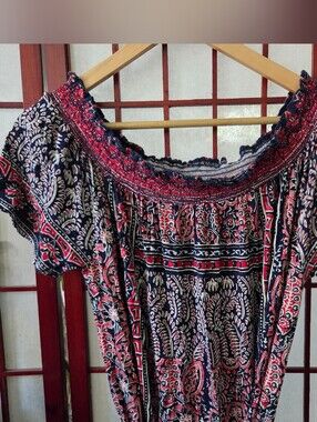 Lucky Brand Boho Off-Shoulder Midi  Dress in Navy and Red Paisley M